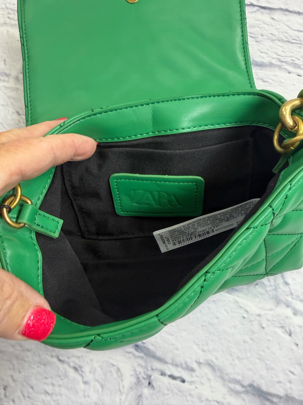 NWT Zara Green Quilted Shoulder Bag with Gold Chain Strap. Statement Bag. - Picture 3 of 8